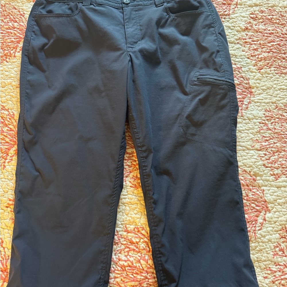 Eddie Bauer Women’s Capri Pants